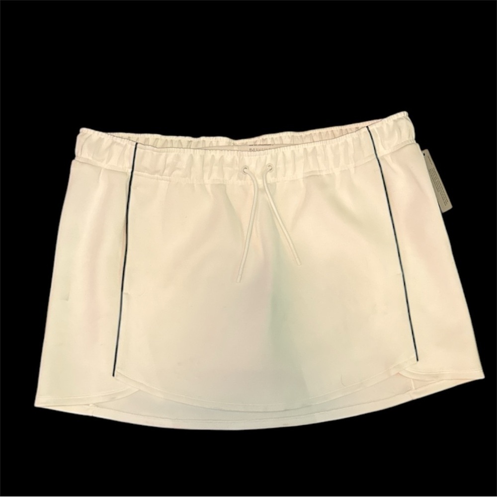 All in Motion White Athletic Skirt soft, comfy material - pickleball/ tennis